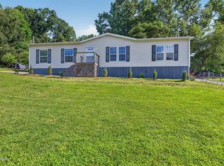 266 Deerfield Dr, Cleveland, VA 24225