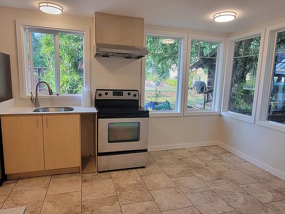 5th image of 8625 30th Ave SW