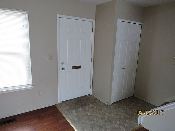 Foyer and closet