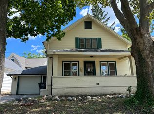 964 Kenesaw Dr SE, East Grand Rapids, MI 49506