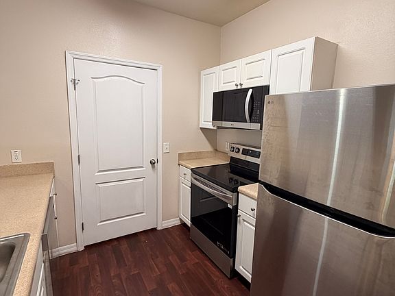 2nd image of 1450 Villa Capri Cir APT 308