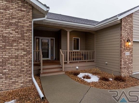 3rd image of 1600 W Killarney St
