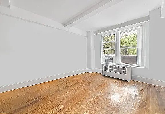 3rd image of 200 W 70th St #2Z