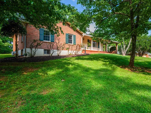 1829 Hillsdale Rd, Lynchburg, VA 24501