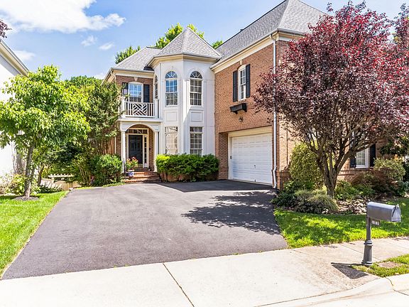2nd image of 10106 Farrcroft Dr