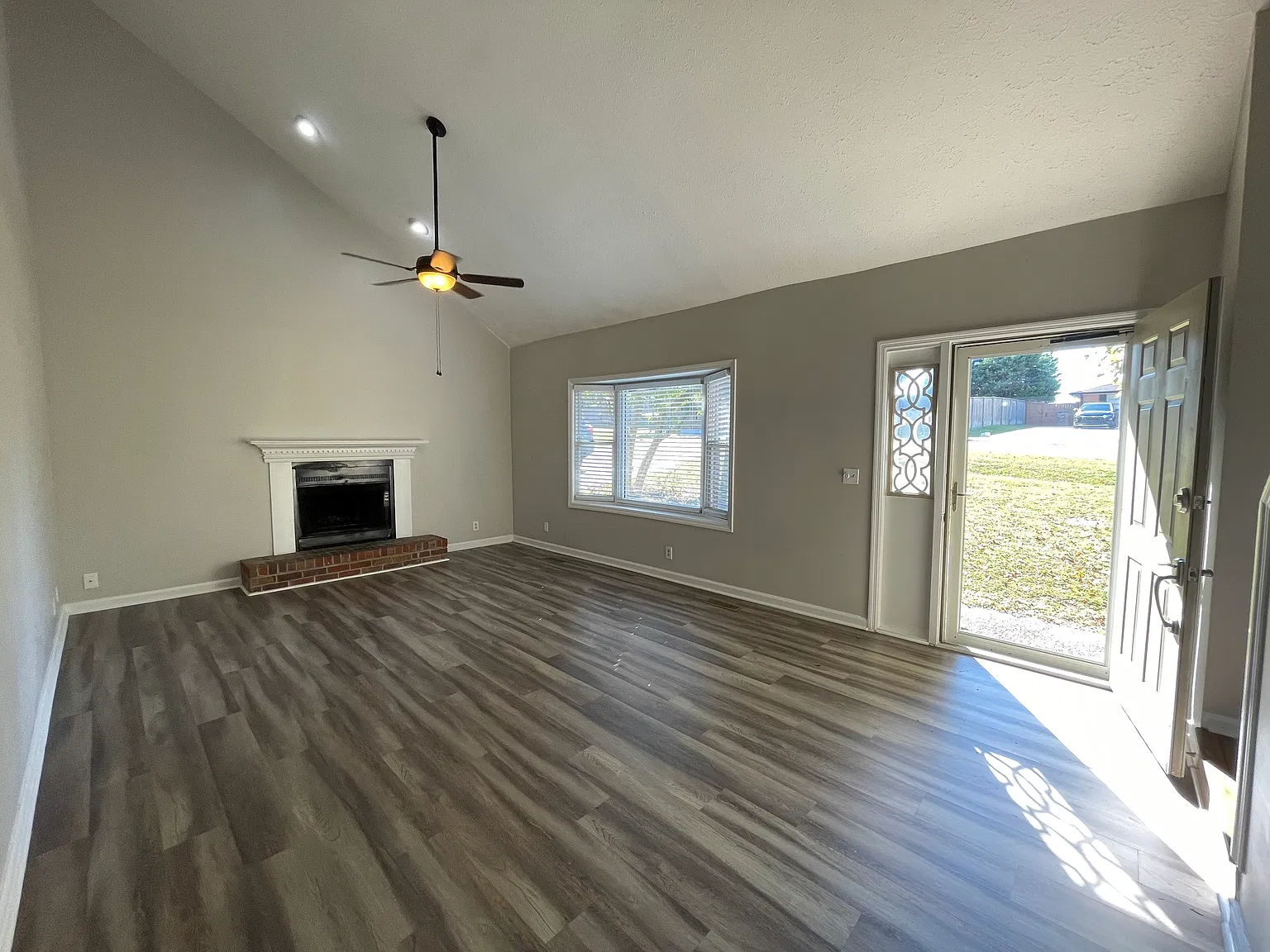 119 Guill Ct — Photo 3
