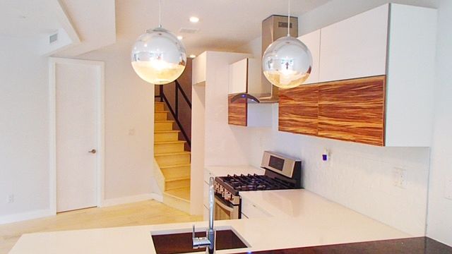 1st image of 995 Washington Ave #6
