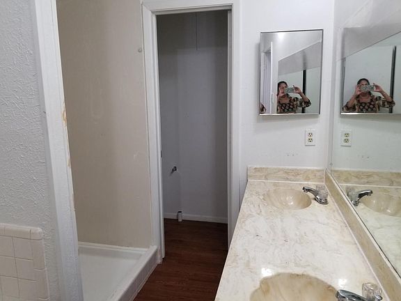 5th image of 2318 Windchime Dr