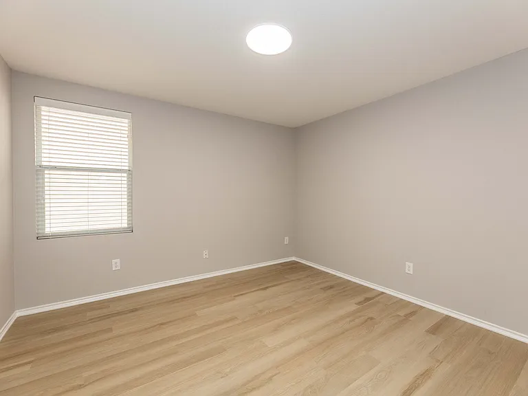 12870 Gillon Dr — Photo 16