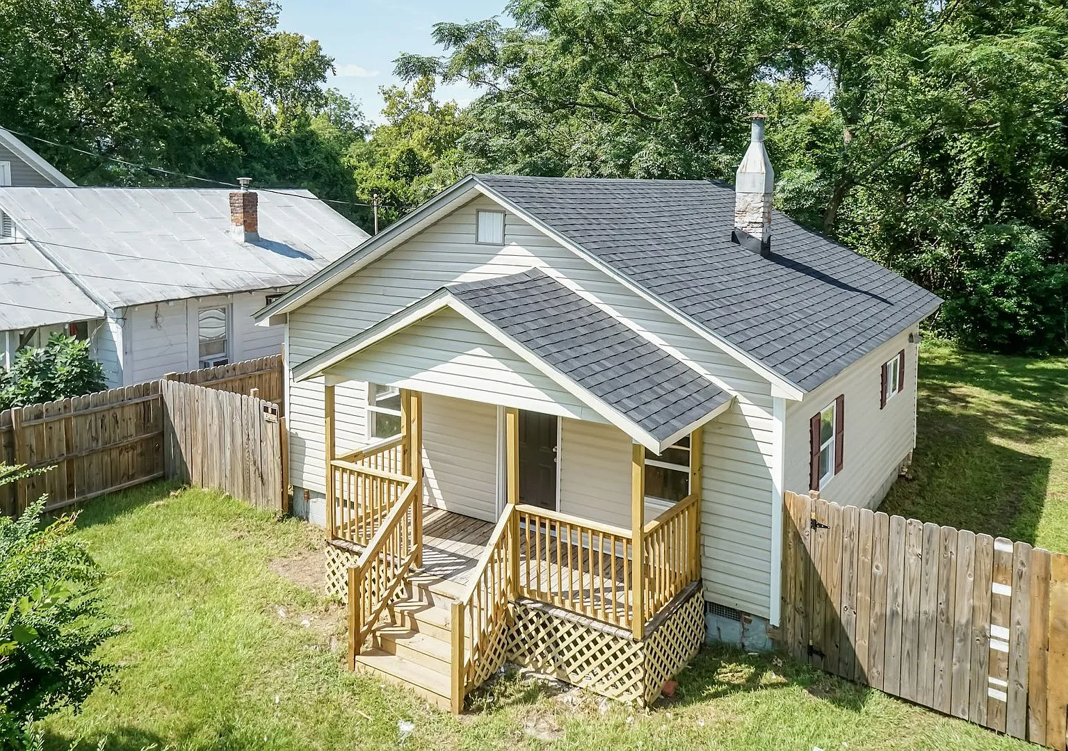 Two Bedroom Home! — Photo 2