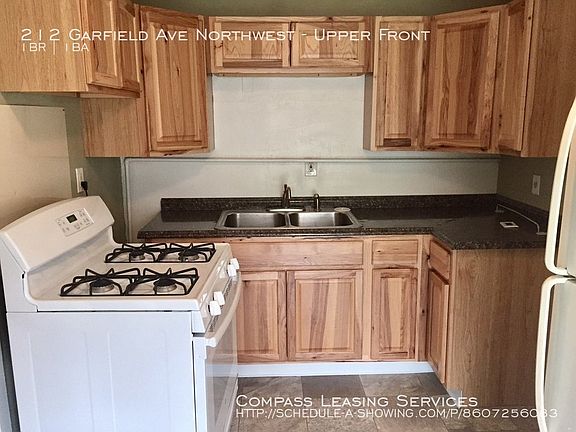 2nd image of 212 Garfield Ave NW Uppr #