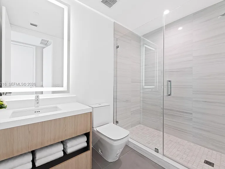 851 NE 1st Ave #Penthouse 5402 — Photo 19