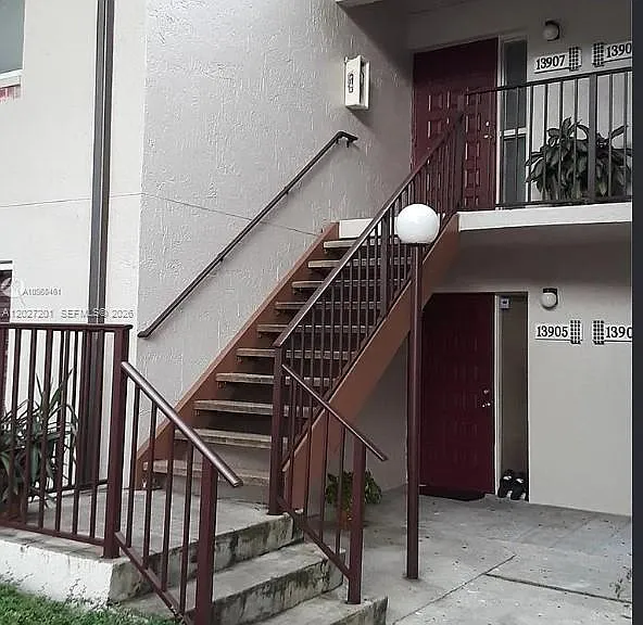 13907 SW 91st Ter #13907 — Photo 9