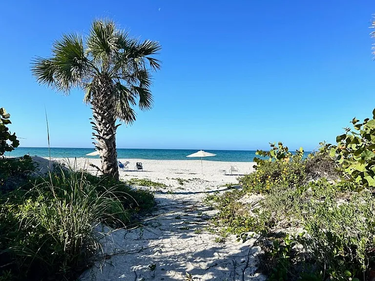 1095 Gulf Of Mexico Dr #104 — Photo 29