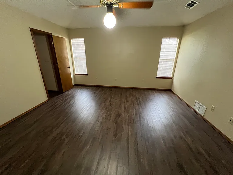 8107 Williamsburg Rd — Photo 19