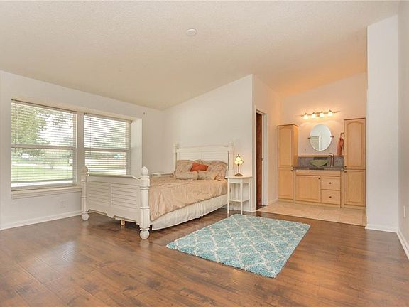 2nd image of 1454 Piney Branch Cir