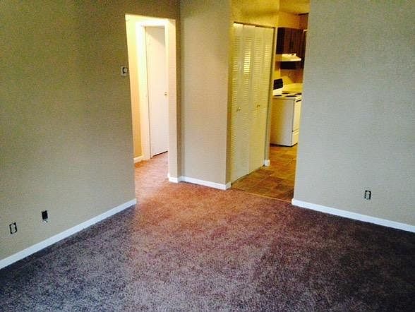2nd image of 517 Hickory Ln #B