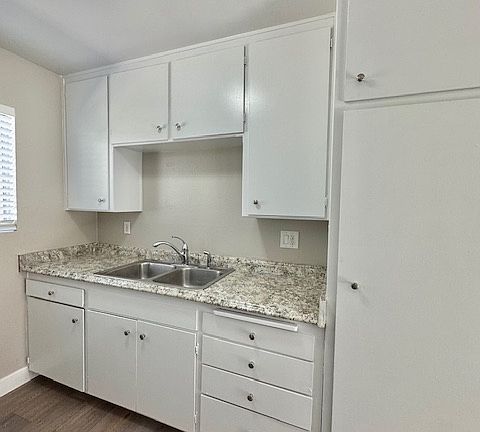 4th image of 4666 63rd St