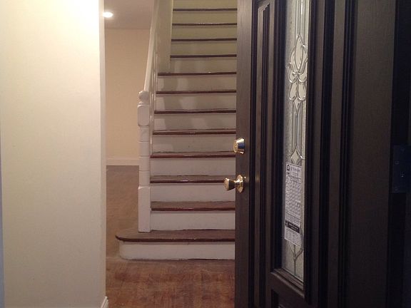 4th image of 115-06 220 Th St