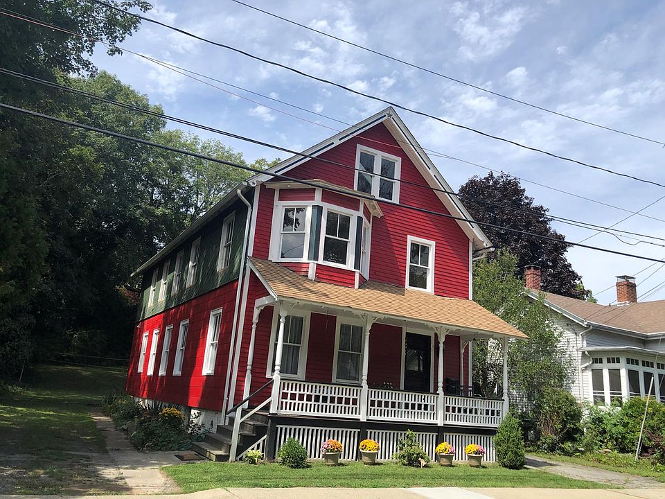 39 Pearl St Mystic, CT Zillow