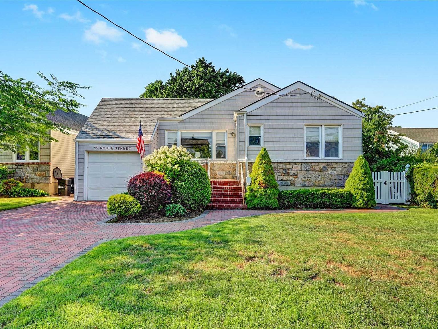 29 Noble St, Lynbrook, NY 11563 Zillow
