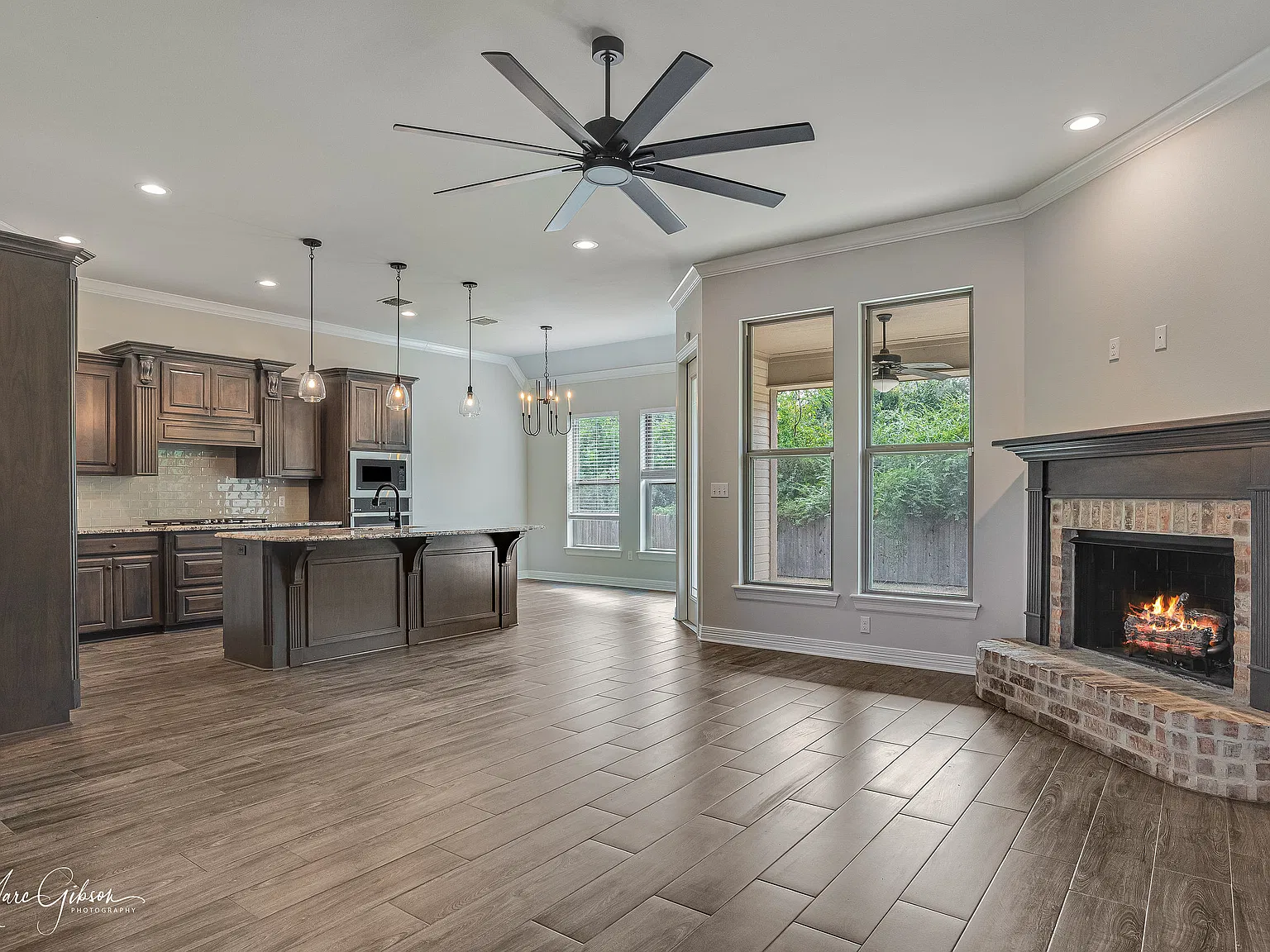 4 bed, 2527 sqft, $2,700 — Photo 3