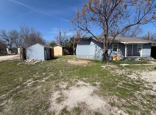 350 Private Road 910, Georgetown, TX 78626