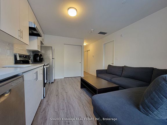 5th image of 3401 Ridgeway Dr E #304