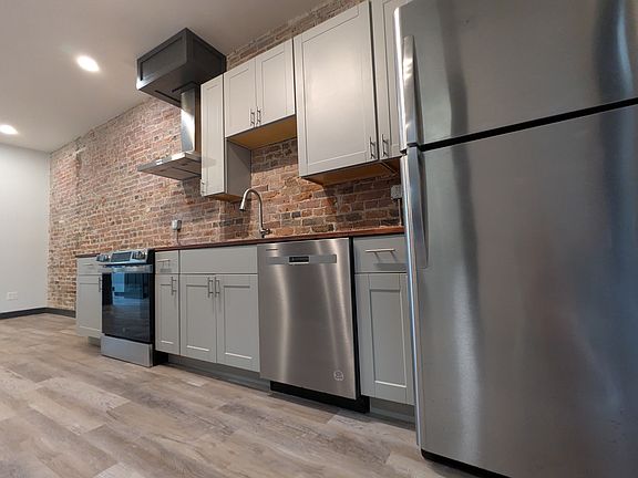 4th image of 4046-4048 Shenandoah Ave #4048A