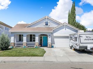 825 Sunnyside Ln, Tracy, CA 95377