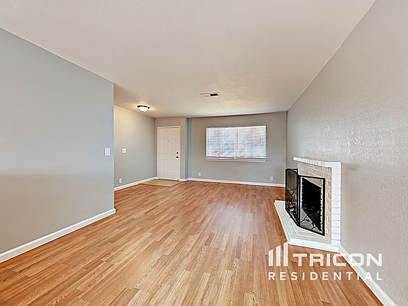 3rd image of 2256 Sandpiper Dr