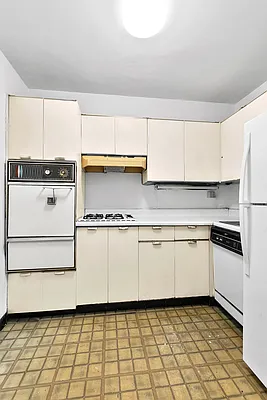 Sold by Compass | media 17