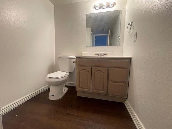 4th image of 3524 W Dunlap Ave #136
