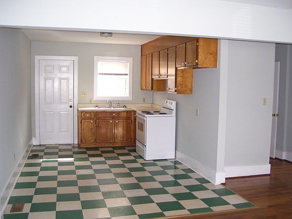 3rd image of 1205 Marue Dr #B