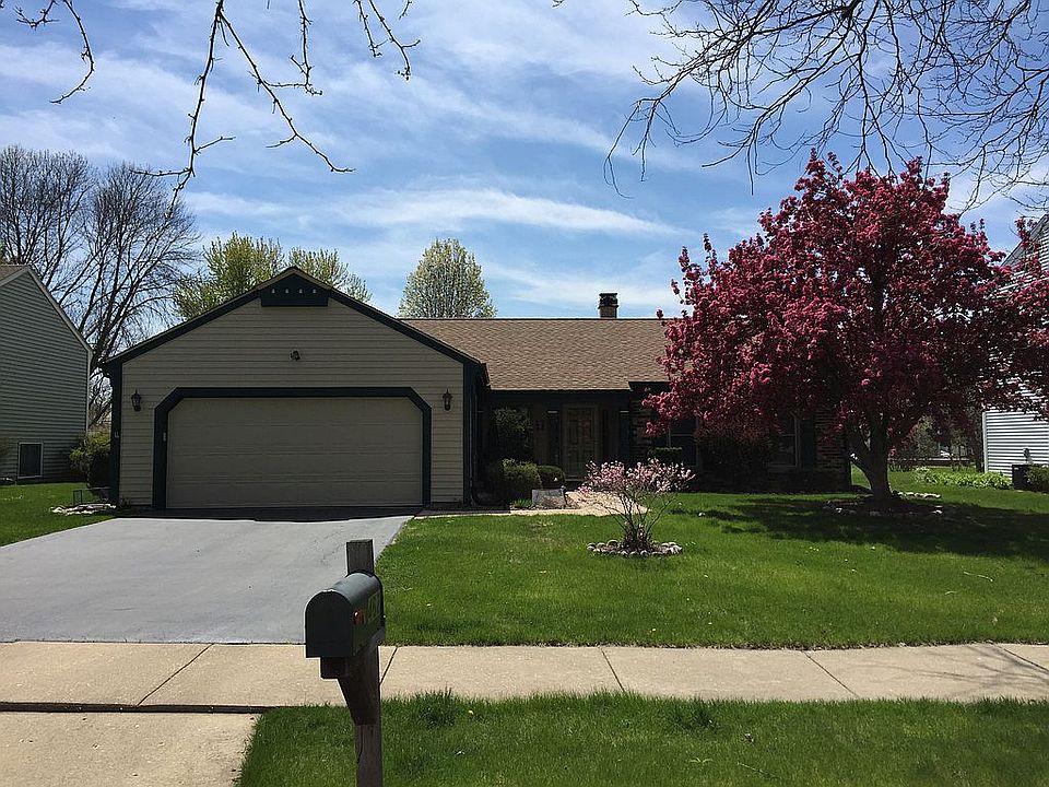 1st image of 462 Newport Dr