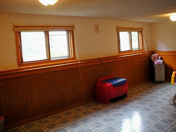 4th image of 413 Glenwood Dr