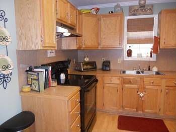 5th image of 121 Pam Dr