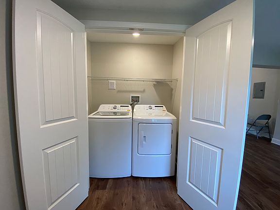 3rd image of 145 Halifax Ave #2