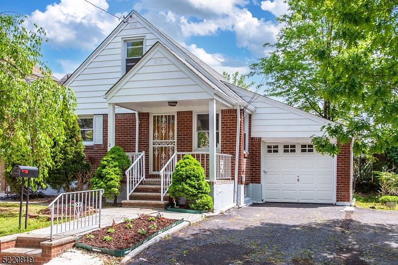 2 Stone Ave, Elmwood Park, NJ 07407 Zillow