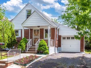 2 Stone Ave, Elmwood Park, NJ 07407