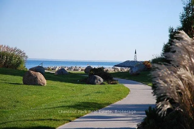 684 Johnston Park Ave — Photo 27