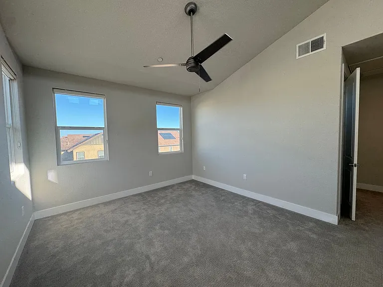 1684 Spring St — Photo 34