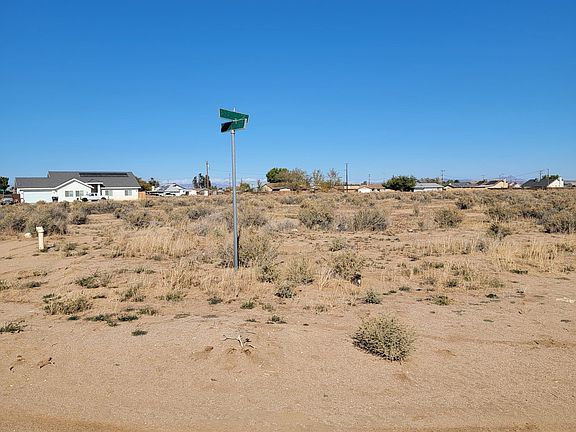 4th image of Evergreen Ave