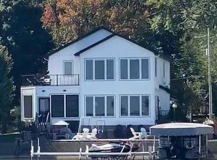 1255 Lane 280 Hamilton Lk, Hamilton, IN 46742