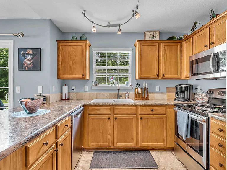 2628 Sawgrass Dr — Photo 14
