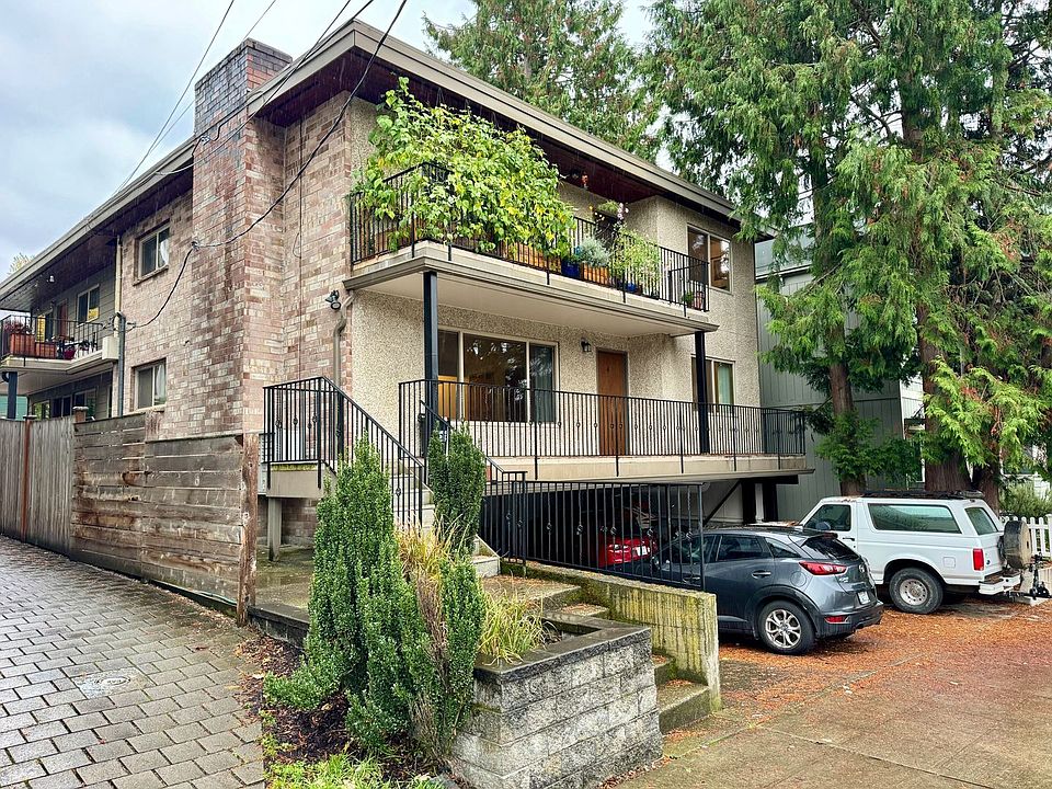 1st image of 3612 Palatine Ave N APT 4