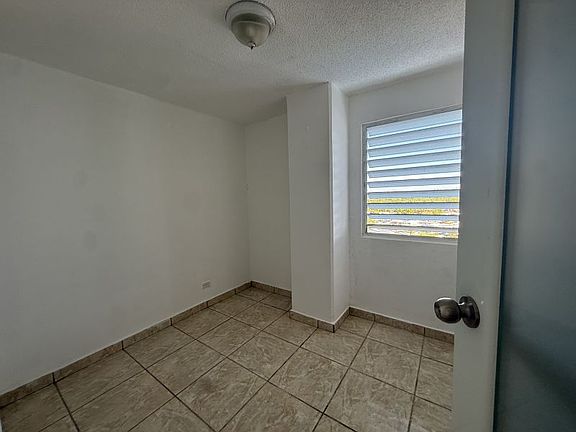 5th image of Cond Borinquen Towers #1-apt 1001