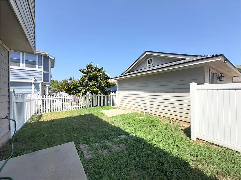 513 Rolling Oak Dr — Photo 21