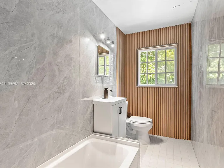 9125 Carlyle Ave — Photo 13