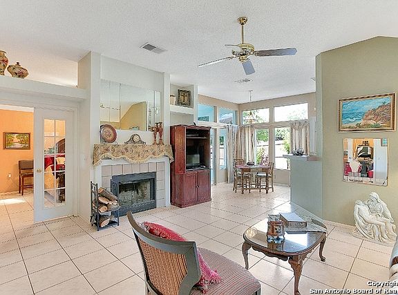 3rd image of 16810 Winding Oak Dr